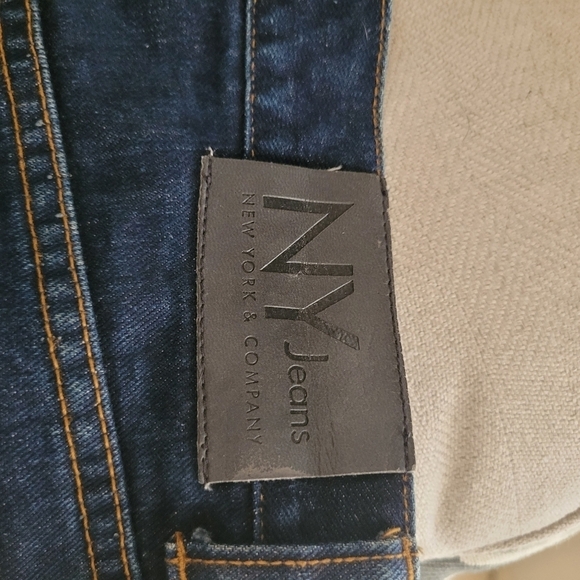 New York & Company Dark Wash Straight Leg Jeans lot of 2 - Picture 2 of 8